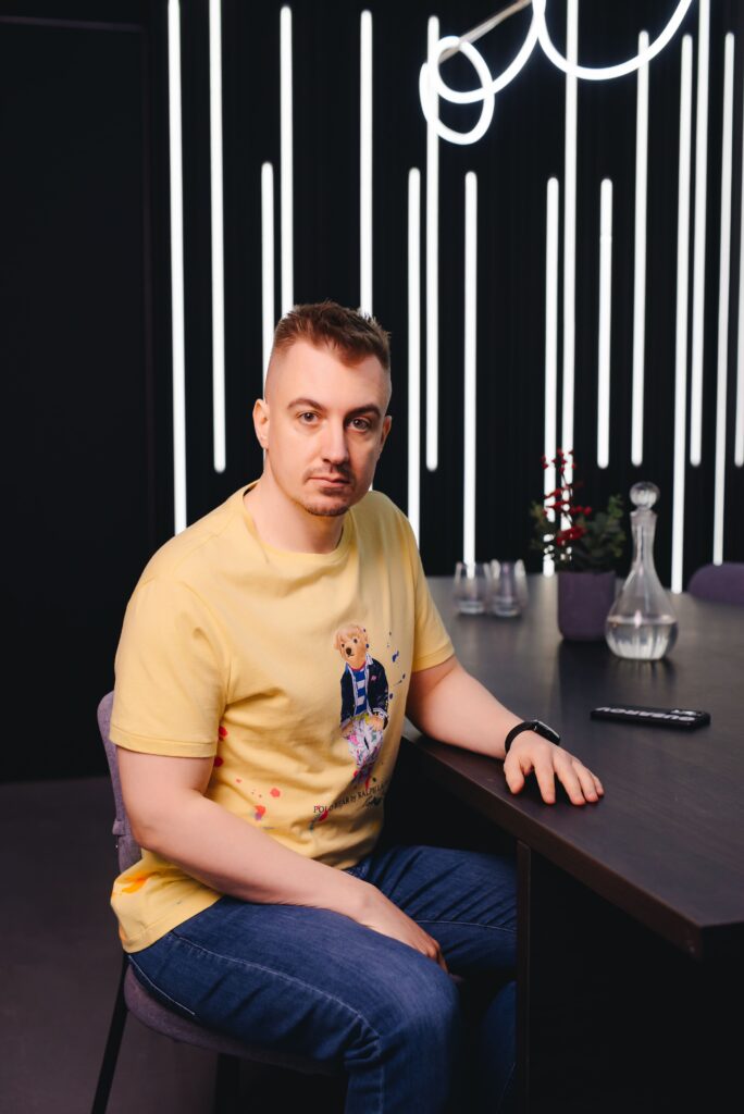 Андрей Гусаров во главе революции в образовании в области интернет-маркетинга, задерживая первое место в рейтинге edumarketing.by