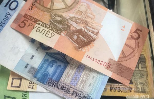 Кто больше всех зарабатывает в Минске – смотрим инфографику